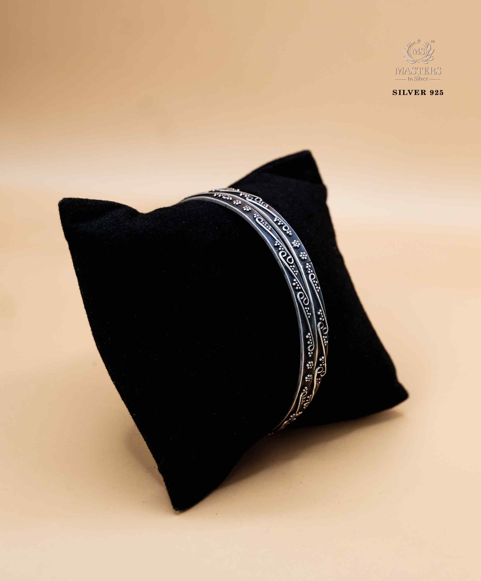 BANGLES   OXIDISED / REGULAR USE
